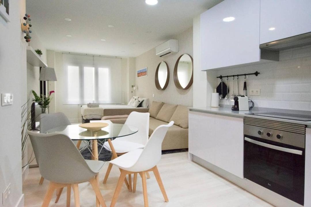 New And Cozy-Studio-Chueca マドリード エクステリア 写真