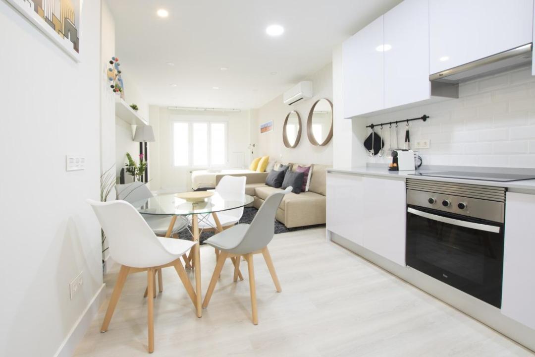 New And Cozy-Studio-Chueca マドリード エクステリア 写真